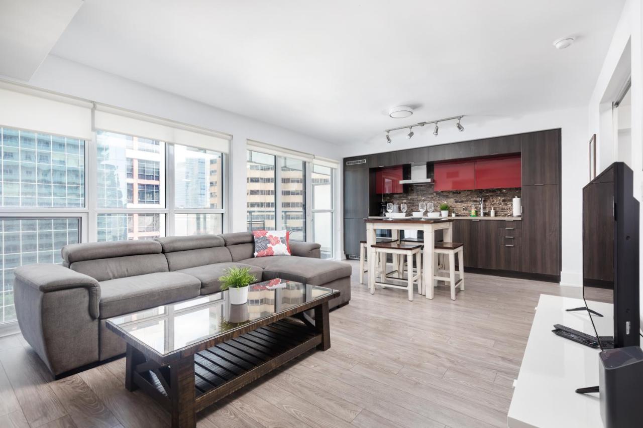 Apartmán Across From The Cn Tower, Metro Toronto Convention Centre And Rogers Centre In Downtown Toronto Core Exteriér fotografie