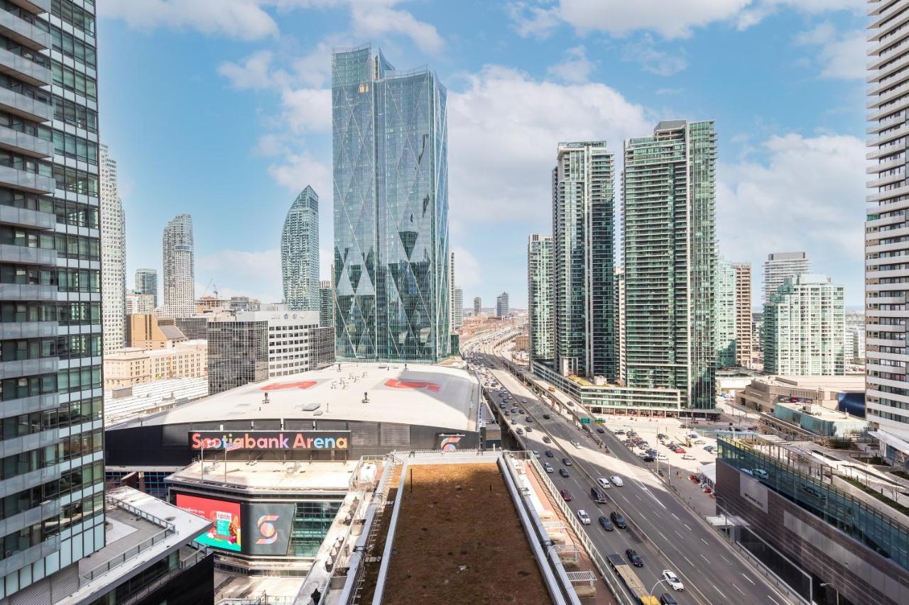 Apartmán Across From The Cn Tower, Metro Toronto Convention Centre And Rogers Centre In Downtown Toronto Core Exteriér fotografie